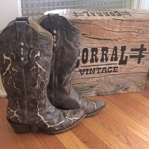 Corral 100% leather boots